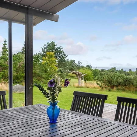Holiday Home Lyngh *