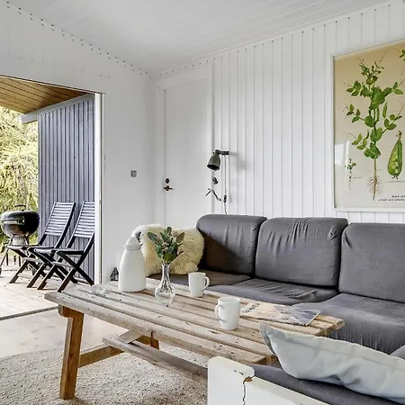 Holiday home Holiday Home Lyngh Farevejle